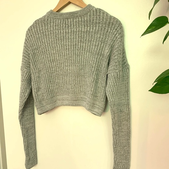 Grey Cropped Sweater - UO - Picture 4 of 7